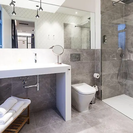 فندق Eugenia Boutique 3*