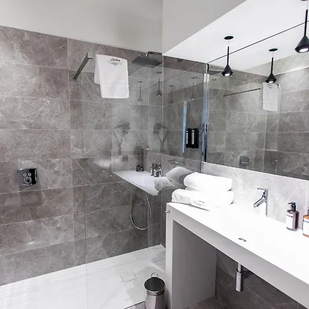 فندق Eugenia Boutique سان سيباستيان